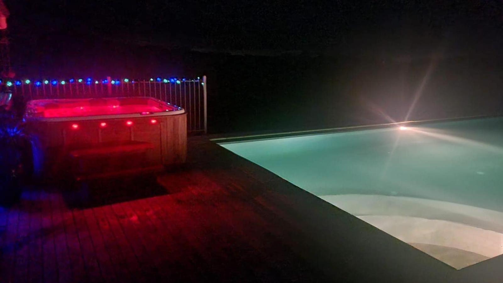 Cooks BeachLuxury Country Retreatアパートメント エクステリア 写真